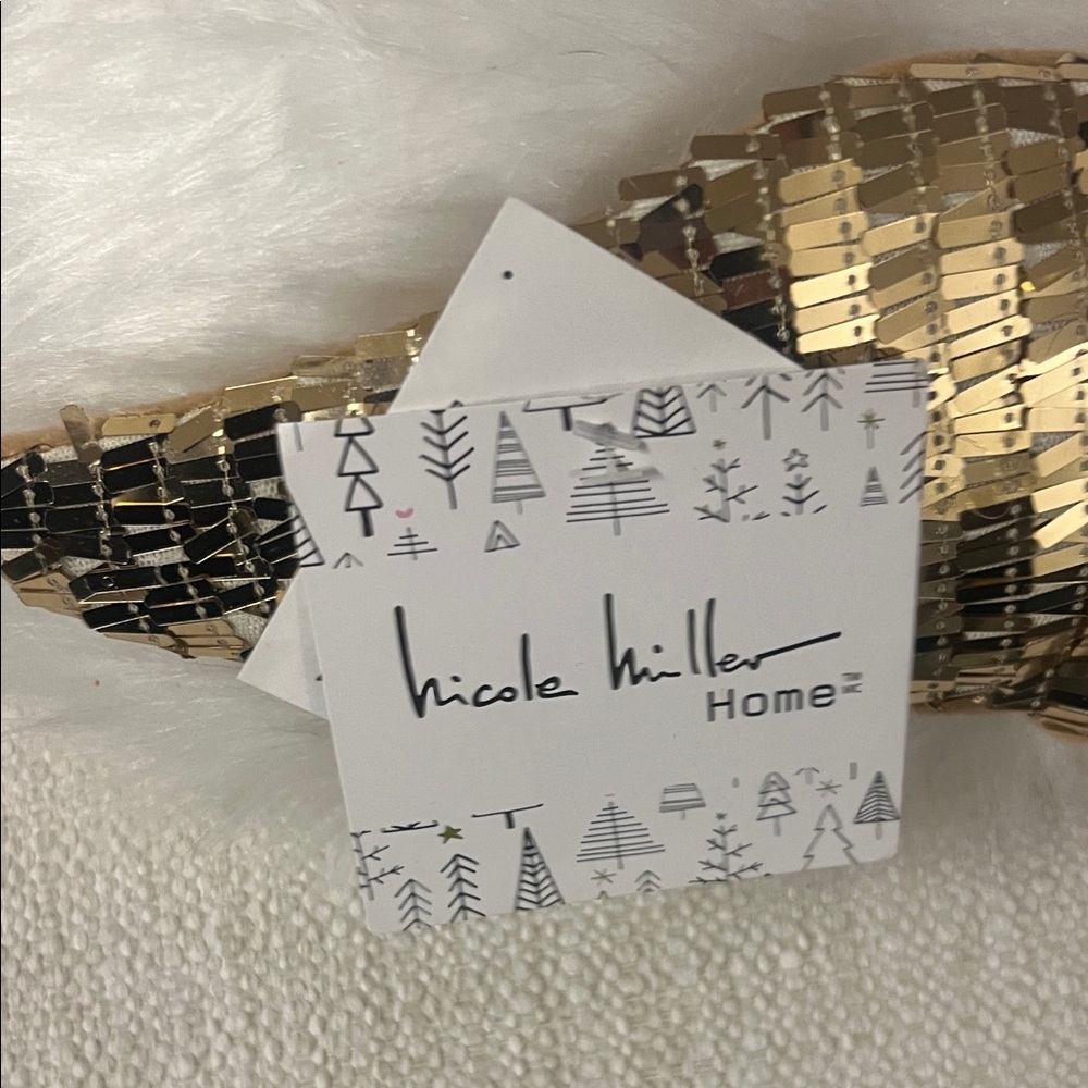 Nicole Miller White and Gold Crowned Swan Decor - Picture 2 of 2